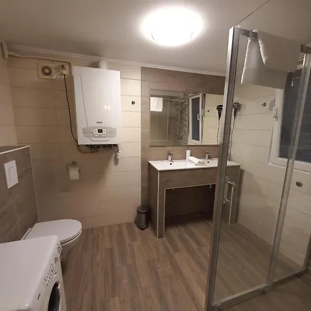 Apartment Vadvirag Apartmanhaz