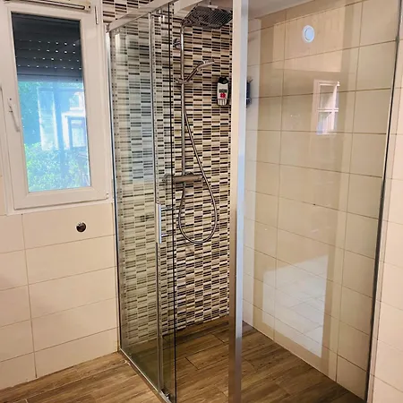 Vadvirag Apartmanhaz Gyomaendrod
