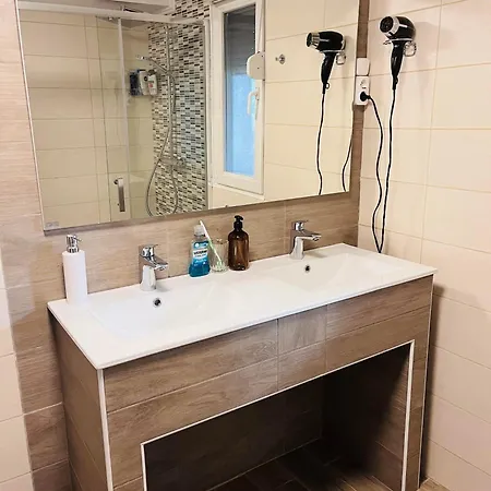 Vadvirag Apartmanhaz * Gyomaendrod